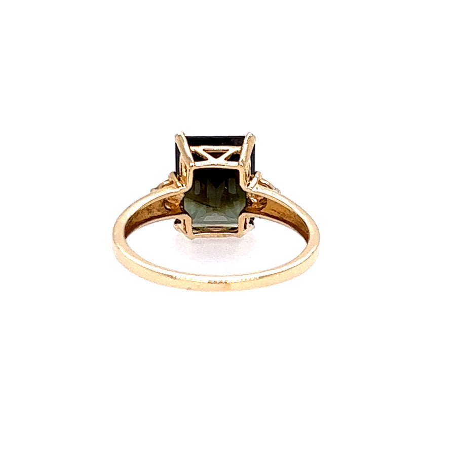 Diamond-Sapphire gold ring