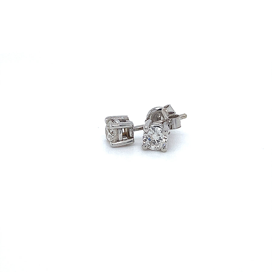 Diamond stud earrings 0.60Ct .