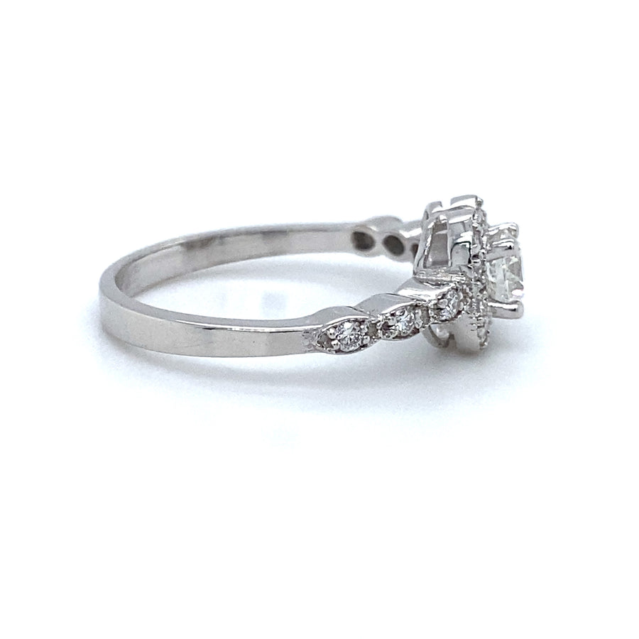 Diamond ring engagement ring