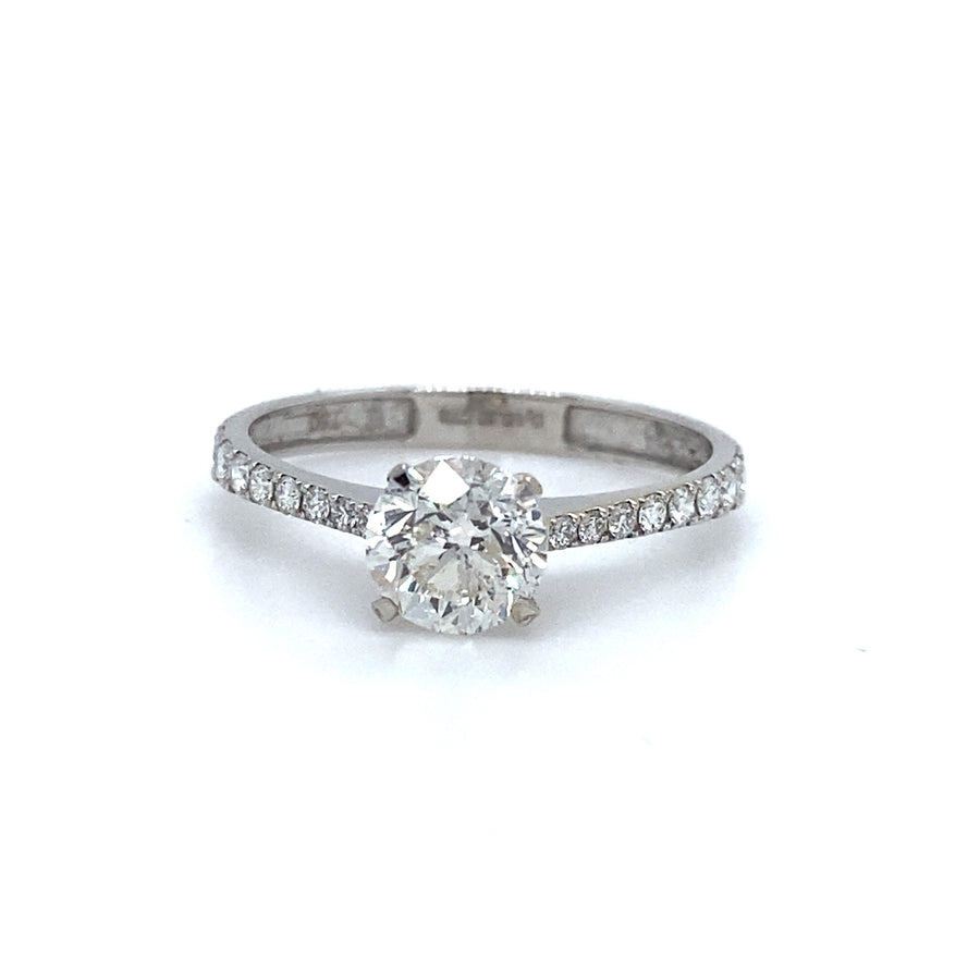 Diamond ring engagement ring